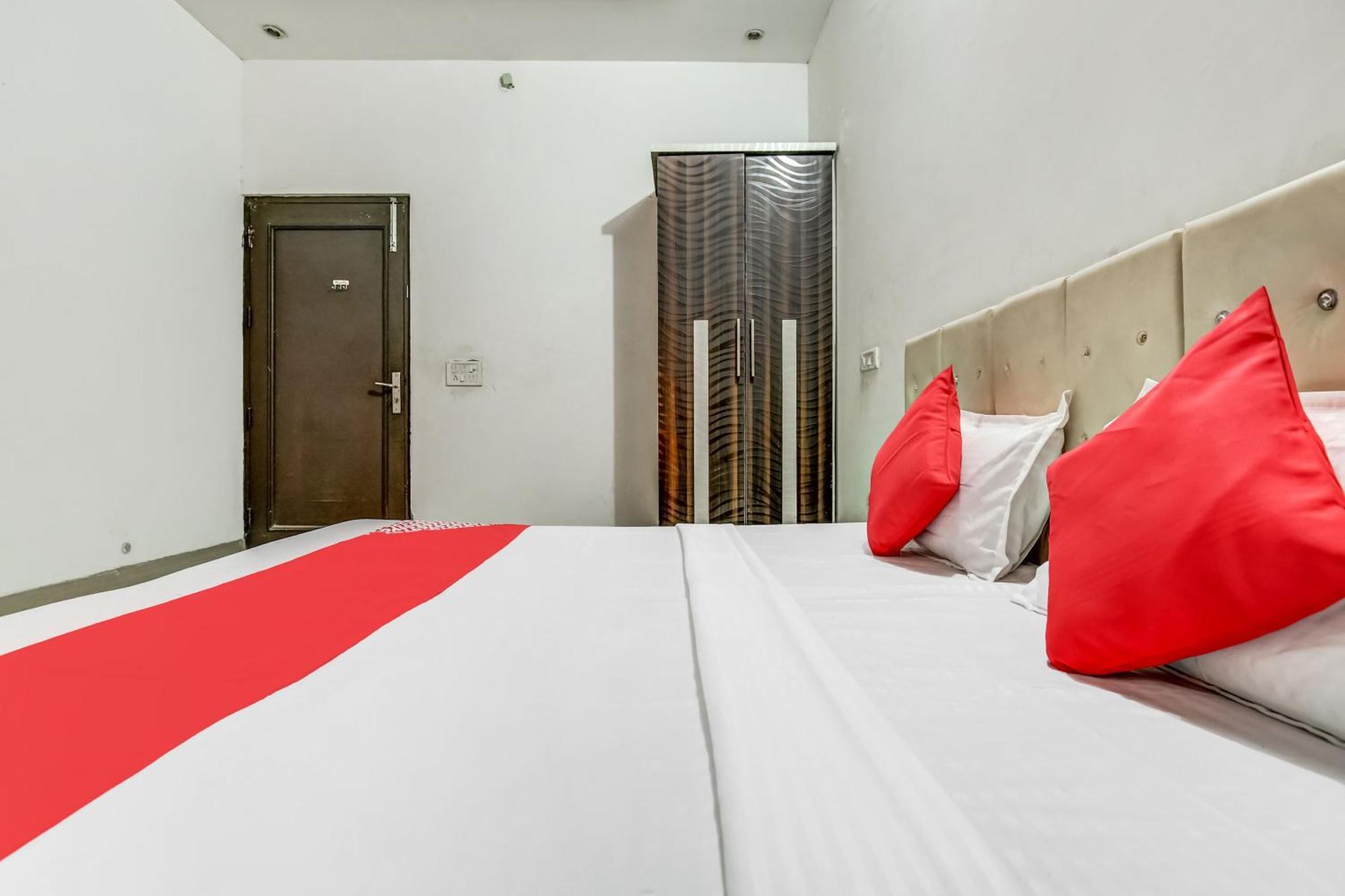 Flagship Hotel Big Boss Kurukshetra Exteriér fotografie
