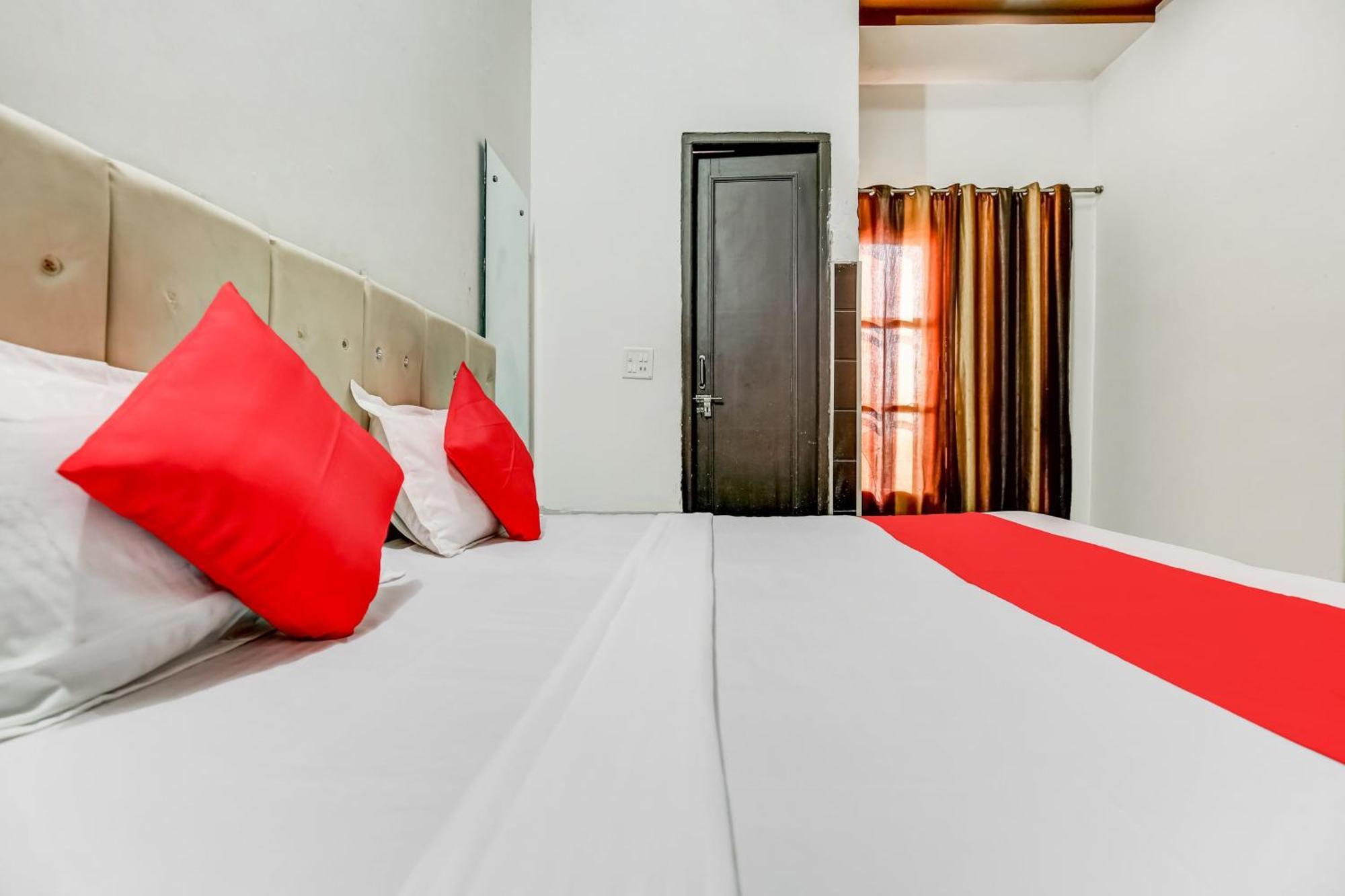 Flagship Hotel Big Boss Kurukshetra Exteriér fotografie