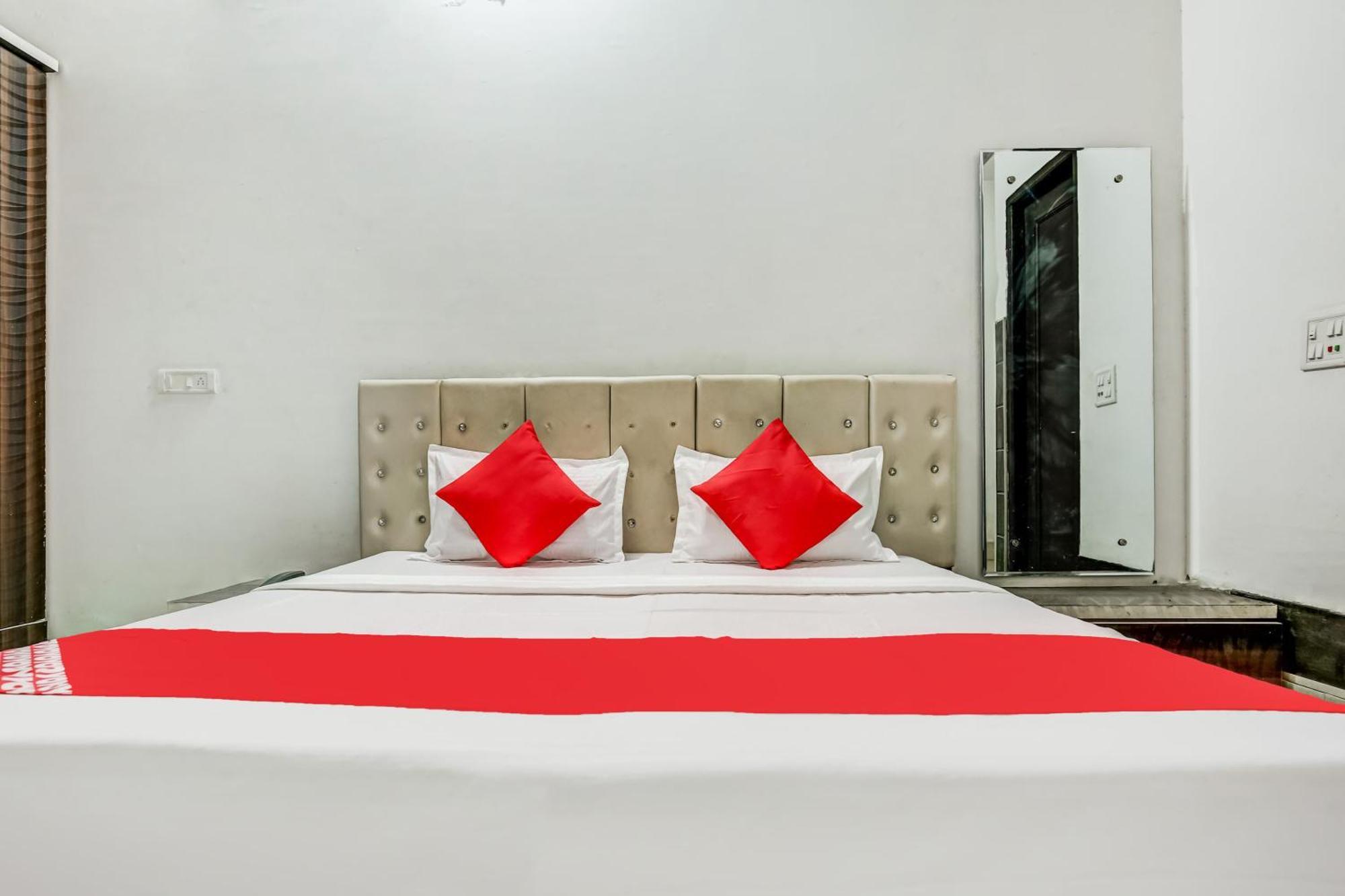 Flagship Hotel Big Boss Kurukshetra Exteriér fotografie